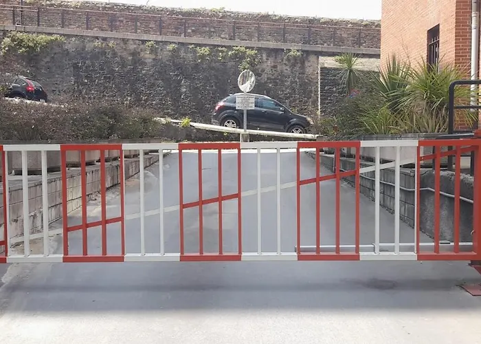 Apartamento Politte Amplio & Garaje - El Casco Viejo A Tus Pies